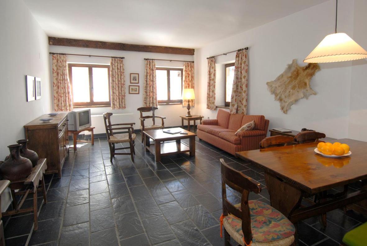Apartamentos Linsoles Eriste Εξωτερικό φωτογραφία