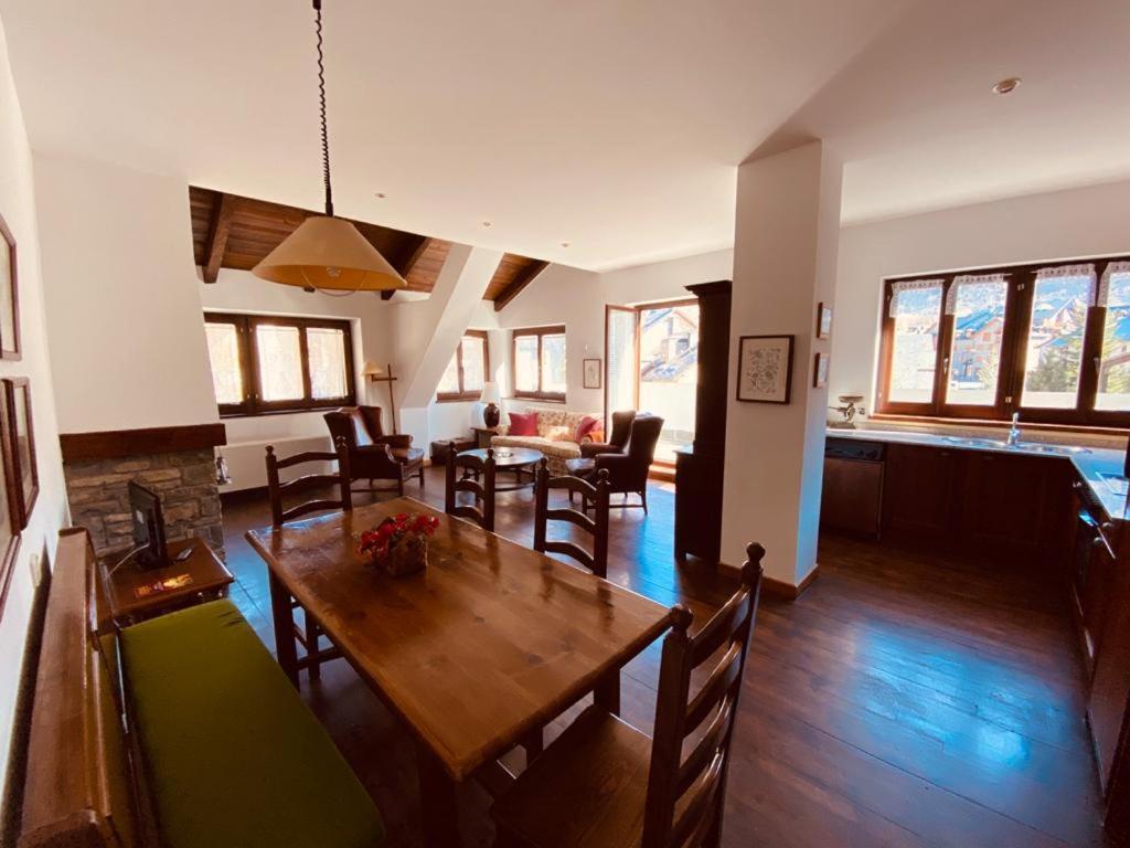 Apartamentos Linsoles Eriste Εξωτερικό φωτογραφία